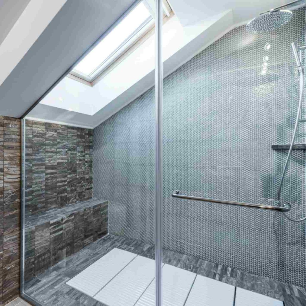 Czy warto inwestować w kabiny prysznicowe na wymiar?